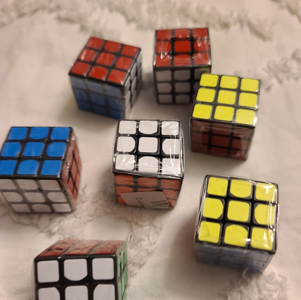 Mini rubics cubes - Picture 2 of 2